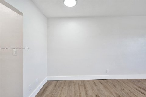 Condo in Fort Lauderdale, Florida, 1 bedroom  № 1796260 - photo 22