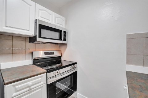 Condo in Fort Lauderdale, Florida, 1 bedroom  № 1796260 - photo 27