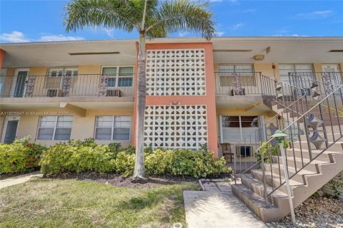 Condo in Fort Lauderdale, Florida, 1 bedroom  № 1796260 - photo 3