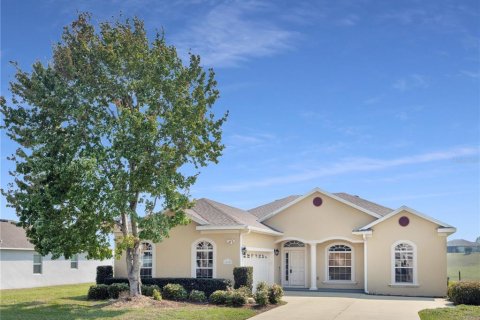 House in Ocala, Florida 3 bedrooms, 169.64 sq.m. № 2133969