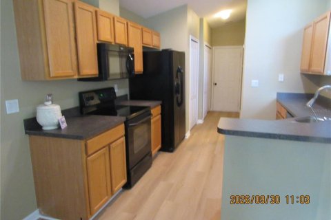 House in Clermont, Florida 3 bedrooms, 160.16 sq.m. № 2395977 - photo 2