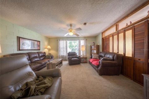 Villa ou maison à vendre à Orlando, Floride: 4 chambres, 132.2 m2 № 2419547 - photo 6