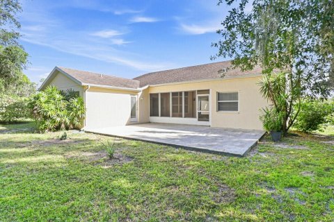 House in Hudson, Florida 3 bedrooms, 188.96 sq.m. № 2393383 - photo 16