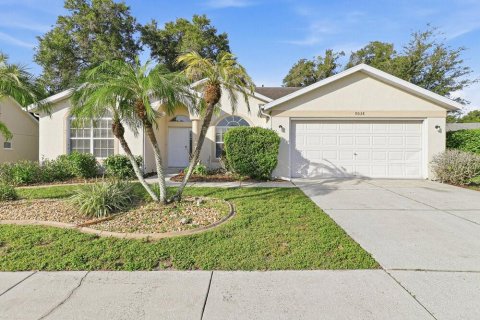 House in Hudson, Florida 3 bedrooms, 188.96 sq.m. № 2393383