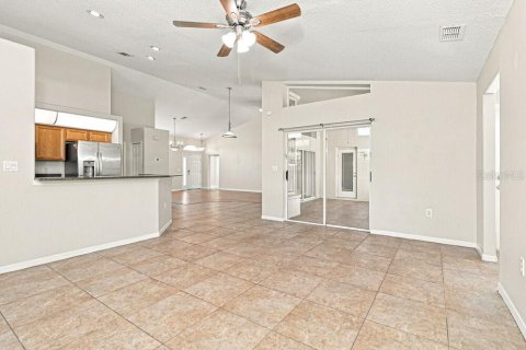 House in Hudson, Florida 3 bedrooms, 188.96 sq.m. № 2393383 - photo 6