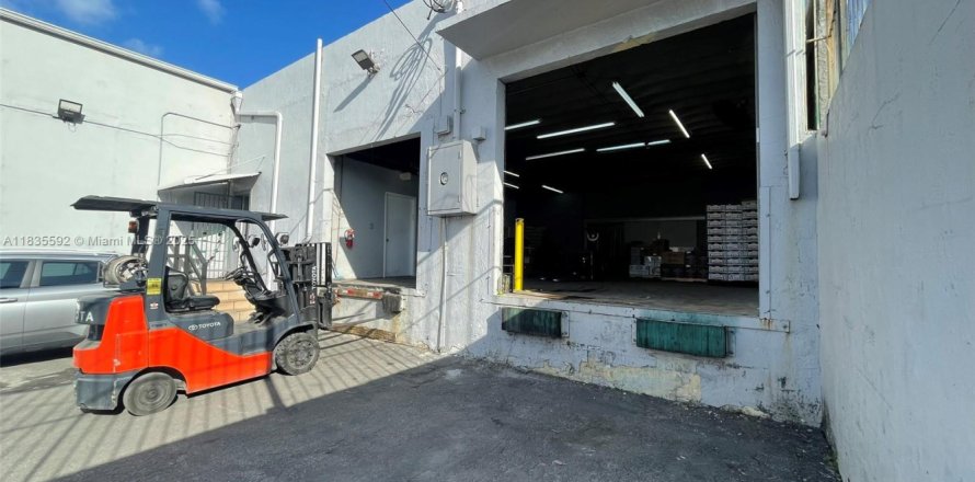 Immobilier commercial à Miami, Floride № 1832414