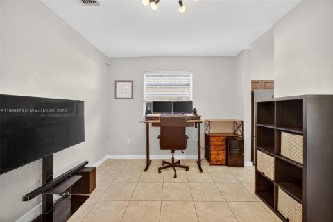 House in Homestead, Florida 3 bedrooms, 227.61 sq.m. № 1957067 - photo 18