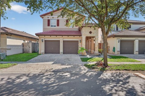 House in Homestead, Florida 3 bedrooms, 227.61 sq.m. № 1957067