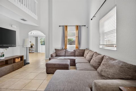 House in Homestead, Florida 3 bedrooms, 227.61 sq.m. № 1957067 - photo 6