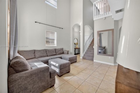 House in Homestead, Florida 3 bedrooms, 227.61 sq.m. № 1957067 - photo 4