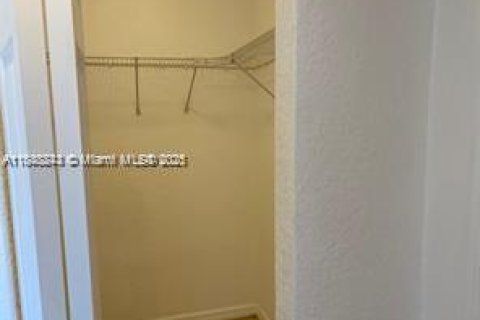 Condo in Palmetto Bay, Florida, 1 bedroom  № 1858624 - photo 7
