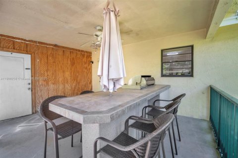 Villa ou maison à vendre à Miramar, Floride: 4 chambres, 125.42 m2 № 1966736 - photo 21