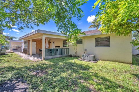 Villa ou maison à vendre à Miramar, Floride: 4 chambres, 125.42 m2 № 1966736 - photo 19