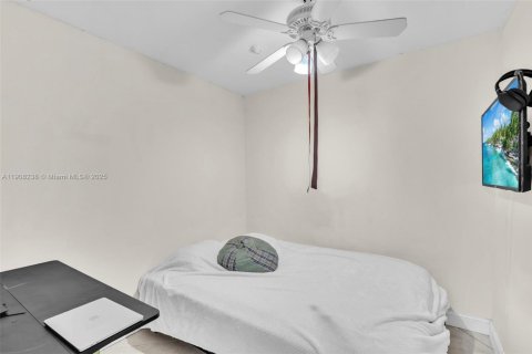 Villa ou maison à vendre à Miramar, Floride: 4 chambres, 125.42 m2 № 1966736 - photo 18