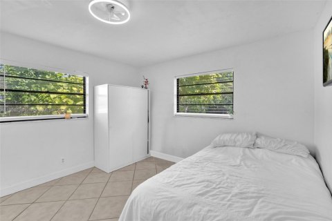 Villa ou maison à vendre à Miramar, Floride: 4 chambres, 125.42 m2 № 1966736 - photo 17