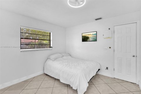 Villa ou maison à vendre à Miramar, Floride: 4 chambres, 125.42 m2 № 1966736 - photo 16