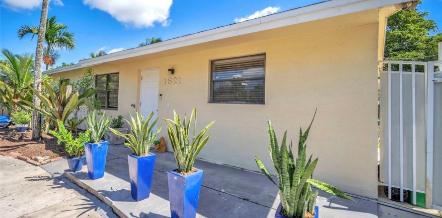 Villa ou maison à Miramar, Floride 4 chambres, 125.42 m2 № 1966736