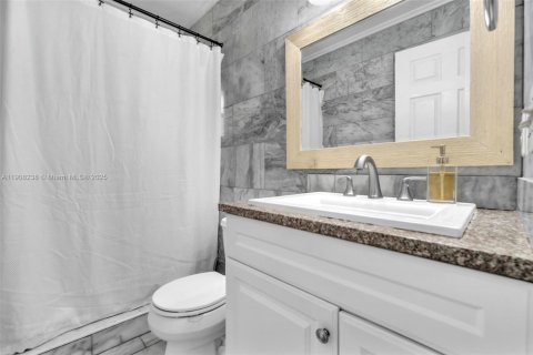 Villa ou maison à vendre à Miramar, Floride: 4 chambres, 125.42 m2 № 1966736 - photo 8