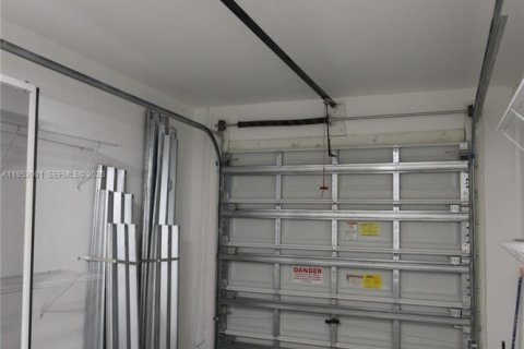 Adosado en alquiler en Miami, Florida, 4 dormitorios, 198.63 m2 № 2007840 - foto 20