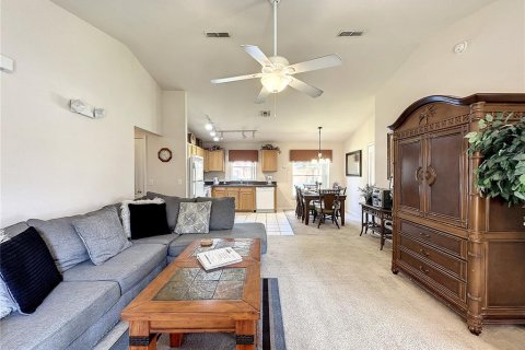 Casa en venta en Davenport, Florida, 4 dormitorios, 154.12 m2 № 1652299 - foto 5