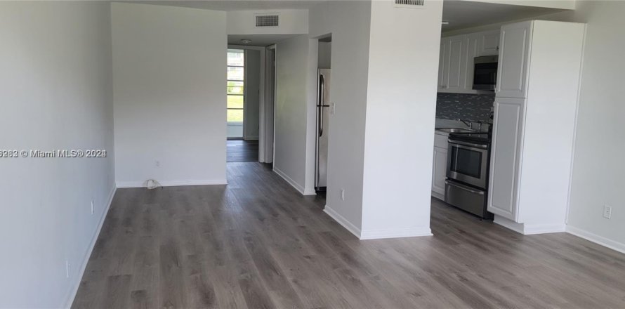 Condo in Sunrise, Florida, 1 bedroom № 1732104