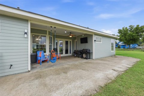 House in High Springs, Florida 4 bedrooms, 195.37 sq.m. № 2101691 - photo 24