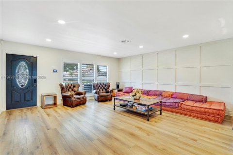 Casa en alquiler en Delray Beach, Florida, 3 dormitorios, 130.43 m2 № 2032914 - foto 3