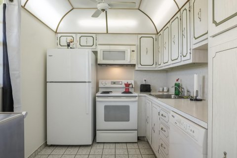 Condominio en venta en Boynton Beach, Florida, 1 dormitorio, 70.42 m2 № 2084499 - foto 2