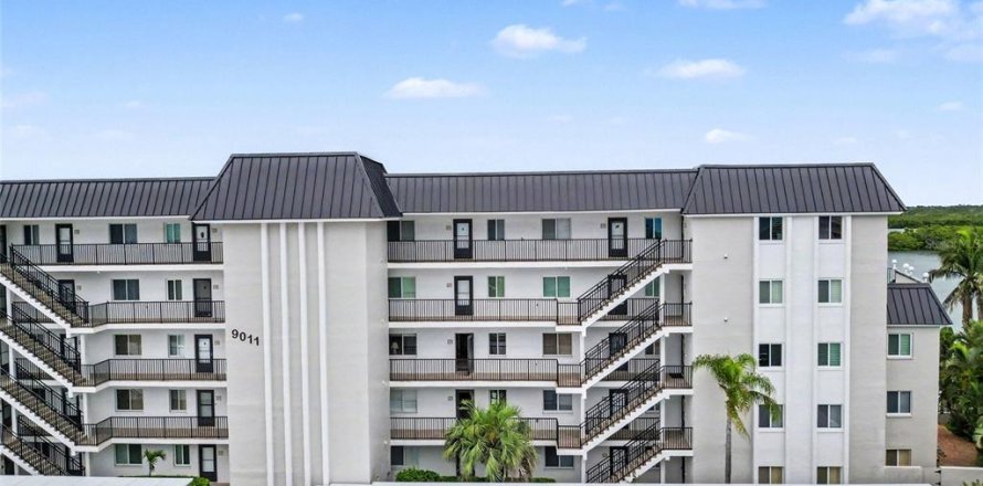Condominio en Sarasota, Florida, 2 dormitorios  № 2237865