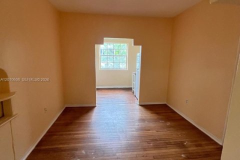 Condo in Miami Beach, Florida, 1 bedroom  № 2091002 - photo 13
