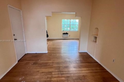 Condo in Miami Beach, Florida, 1 bedroom  № 2091002 - photo 12