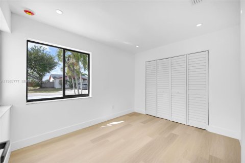 House in Miami Gardens, Florida 2 bedrooms, 80.55 sq.m. № 2030617 - photo 20