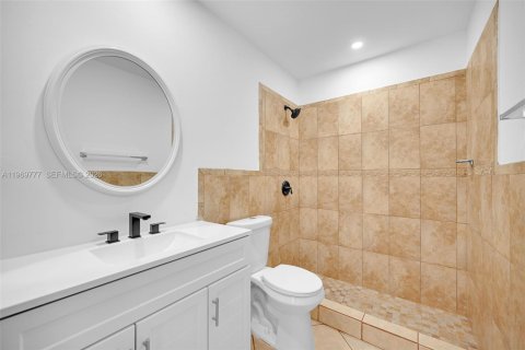 House in Miami Gardens, Florida 2 bedrooms, 80.55 sq.m. № 2030617 - photo 19