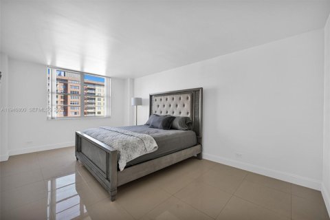 Купить кондоминиум в Санни-Айлс-Бич, Флорида 2 спальни, 100.98м2, № 2006900 - фото 19