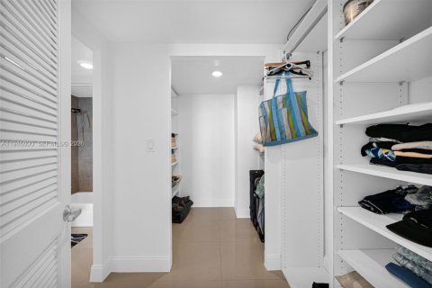 Купить кондоминиум в Санни-Айлс-Бич, Флорида 2 спальни, 100.98м2, № 2006900 - фото 21