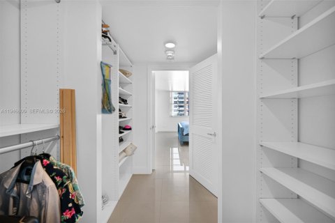 Купить кондоминиум в Санни-Айлс-Бич, Флорида 2 спальни, 100.98м2, № 2006900 - фото 23