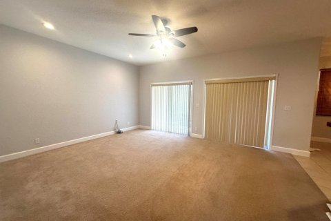 Casa en alquiler en Loxahatchee Groves, Florida, 5 dormitorios, 322.37 m2 № 1187695 - foto 1