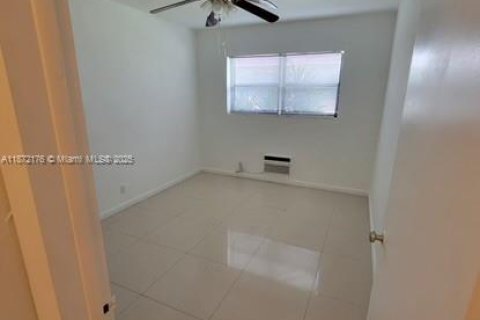 Снять в аренду кондоминиум в Холливуд, Флорида 1 спальня, 40.88м2, № 1920341 - фото 12