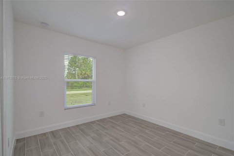 Купить коммерческую недвижимость в Лихай-Эйкерс, Флорида № 1922588 - фото 13