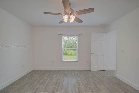 Купить коммерческую недвижимость в Лихай-Эйкерс, Флорида № 1922588 - фото 11