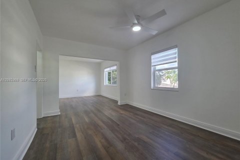 Villa ou maison à louer à Miami, Floride: 3 chambres № 2282668 - photo 7