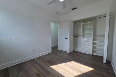 Villa ou maison à louer à Miami, Floride: 3 chambres № 2282668 - photo 19