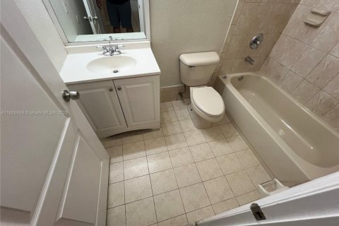 Copropriété à louer à Homestead, Floride: 3 chambres, 109.81 m2 № 1950022 - photo 22