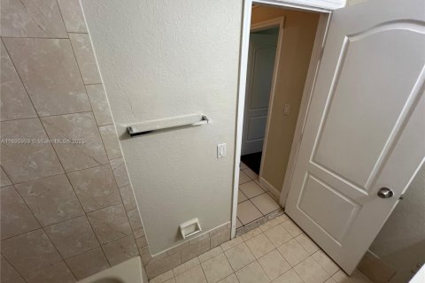 Copropriété à louer à Homestead, Floride: 3 chambres, 109.81 m2 № 1950022 - photo 26