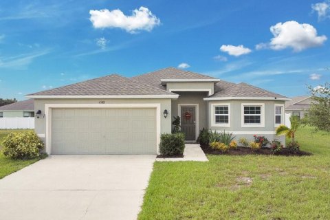 Casa en venta en Winter Haven, Florida, 4 dormitorios, 169.27 m2 № 1918937 - foto 2