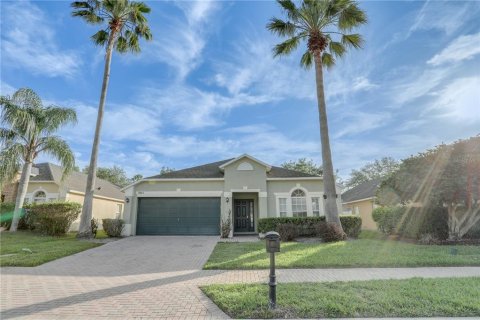 House in Orlando, Florida 3 bedrooms, 190.73 sq.m. № 2402742