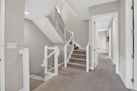 Adosado en venta en Pembroke Pines, Florida, 4 dormitorios, 271.37 m2 № 2006381 - foto 14