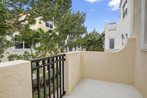 Adosado en venta en Pembroke Pines, Florida, 4 dormitorios, 271.37 m2 № 2006381 - foto 26