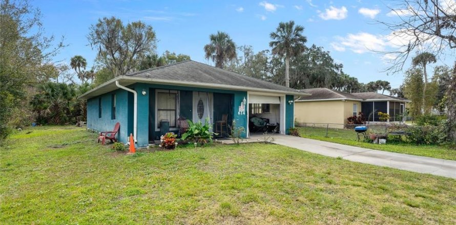 House in New Smyrna Beach, Florida 2 bedrooms, 104.05 sq.m. № 2394121