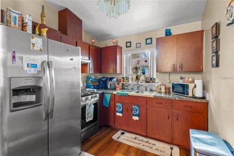 House in New Smyrna Beach, Florida 2 bedrooms, 104.05 sq.m. № 2394121 - photo 8